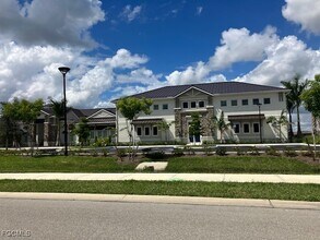 14160 Pine Lodge Ln in Miromar Lakes, FL - Foto de edificio - Building Photo