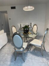 541 Blue Heron Dr in Hallandale Beach, FL - Building Photo - Building Photo