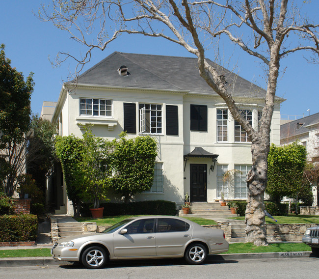 9957 Robbins Dr in Beverly Hills, CA - Building Photo - Building Photo