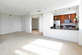 315 NE 3rd Ave-Unit -1501 in Fort Lauderdale, FL - Building Photo - Building Photo