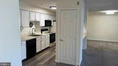 625 Admiral Dr in Annapolis, MD - Building Photo - Building Photo