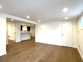 9219 8th Ave NW in Seattle, WA - Building Photo - Building Photo