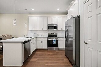 3521 Avenue N 1/2 Rear in Galveston, TX - Building Photo - Building Photo