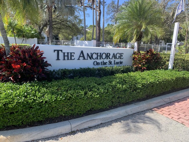 2516 SE Anchorage Cove in Port St. Lucie, FL - Building Photo - Building Photo