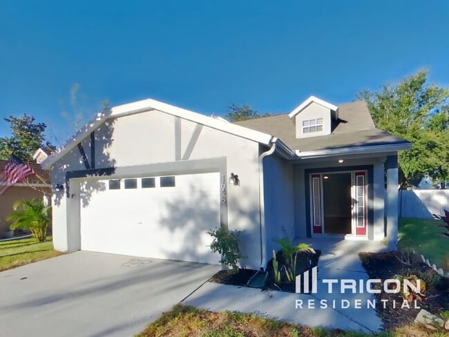 property at 1648 Harbor Oaks Dr