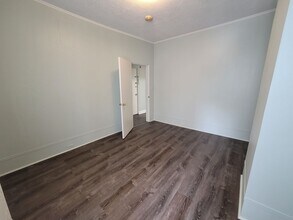 2929 N Calvert St in Baltimore, MD - Building Photo - Building Photo