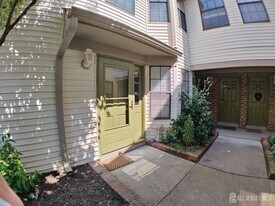 2205 Bayhead Dr in Sayreville, NJ - Building Photo