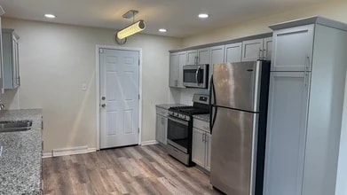 1310 Orchard Dr in Merrillville, IN - Foto de edificio - Building Photo