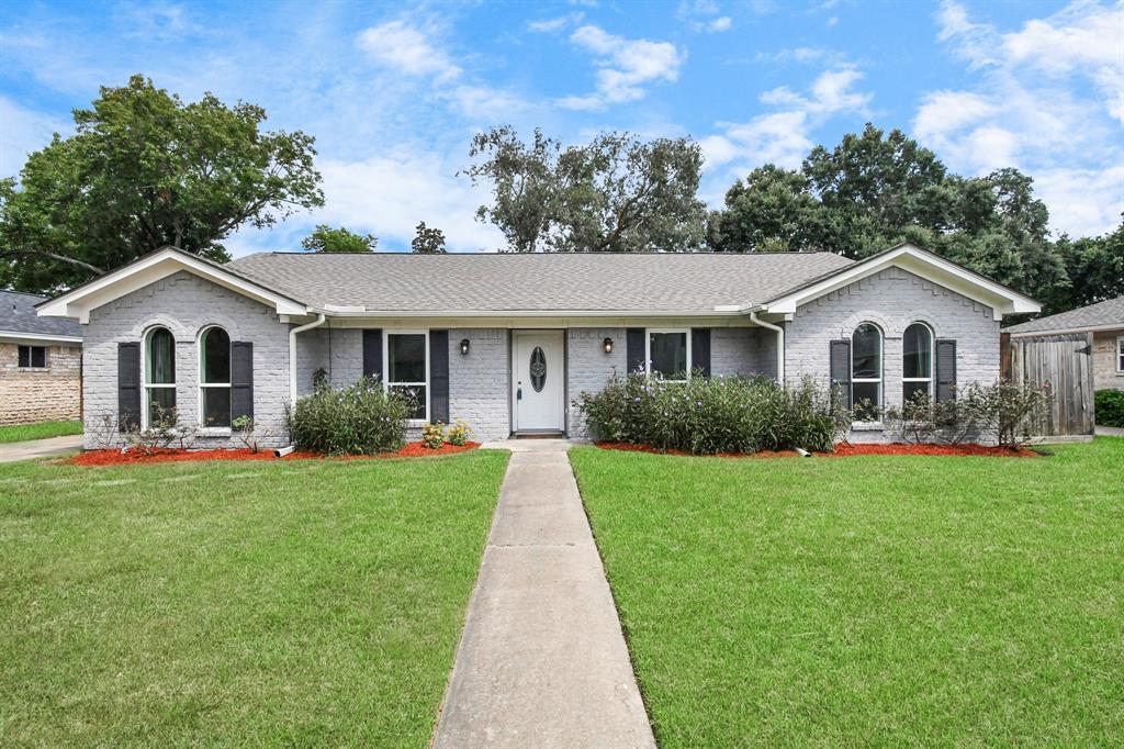 22130 Merrymount Dr in Katy, TX - Building Photo