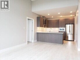 4690 Hawk Ln in Delta, BC - Building Photo