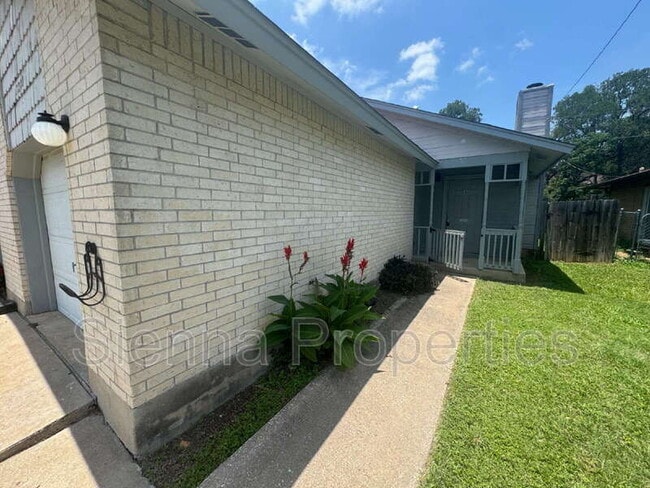 7208 Lilac Ln in Austin, TX - Building Photo - Building Photo