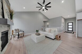 7451 Maxine Dr in Lincoln, NE - Building Photo