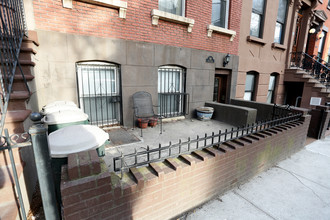 566 Henry St in Brooklyn, NY - Building Photo - Building Photo