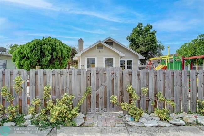919 N J St in Lake Worth Beach, FL - Building Photo - Building Photo