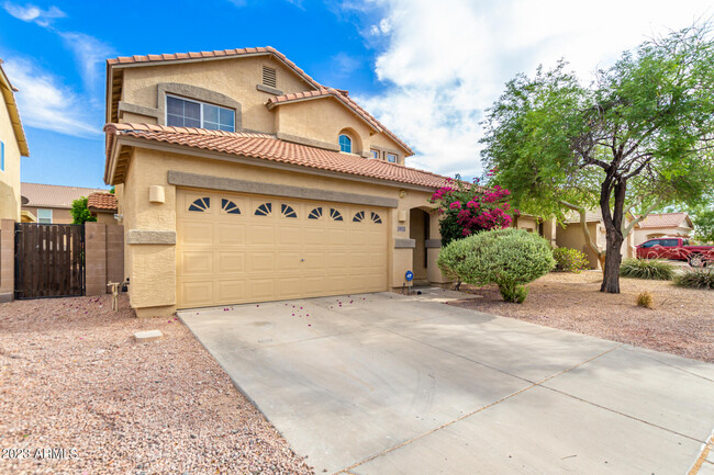 24173 W Lasso Ln in Buckeye, AZ - Building Photo - Building Photo