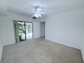 710 7th Ln in Palm Beach Gardens, FL - Building Photo - Building Photo