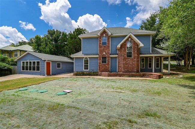 property at 2811 Mecca Rd