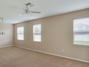 1422 Kaffir Lily Ct in Trinity, FL - Building Photo - Building Photo