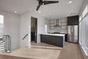 1708 Perez St in Austin, TX - Building Photo