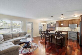 1043 Exeter C in Boca Raton, FL - Building Photo - Building Photo
