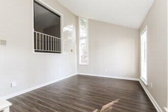 6405 Beethoven Cir in Riverdale, GA - Foto de edificio - Building Photo