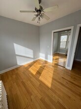 4542 W George St in Chicago, IL - Foto de edificio - Building Photo