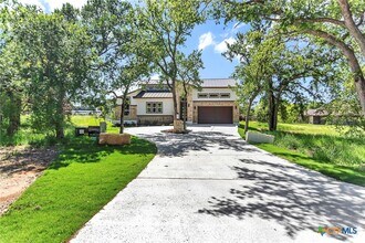 305 Fire Dance in Horseshoe Bay, TX - Foto de edificio - Building Photo