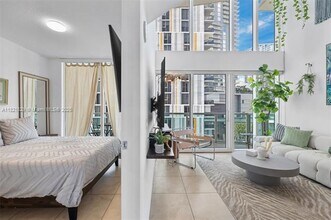 41 SE 5th St, Unit 510 in Miami, FL - Building Photo - Building Photo