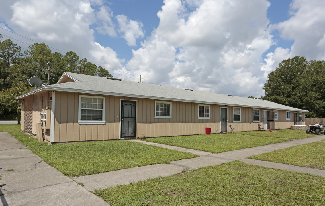 3997 Leonnie Rd in Jacksonville, FL - Building Photo