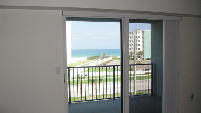 5300 S Atlantic in New Smyrna Beach, FL - Building Photo - Building Photo