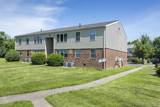 Vines at Saddlebrook in Richmond, KY - Building Photo - Building Photo