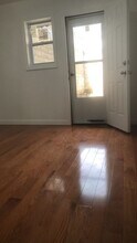 4189 Gleane St in Elmhurst, NY - Building Photo - Building Photo