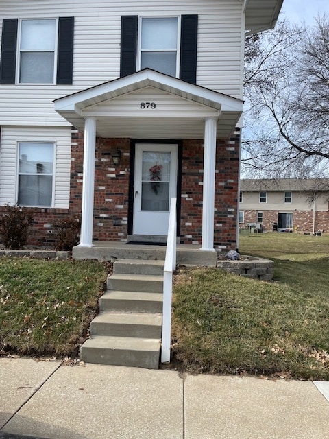 879 Boca Raton Dr in St. Peters, MO - Foto de edificio