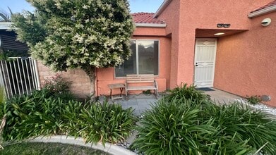 38238 La Loma Ave in Palmdale, CA - Building Photo - Building Photo