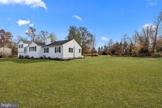 271 Stoopville Rd in Newtown, PA - Building Photo - Building Photo