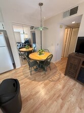 853 SE Mayo Dr, Unit 853 in Crystal River, FL - Building Photo - Building Photo