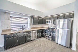 37701 Cardiff St in Palmdale, CA - Building Photo - Building Photo