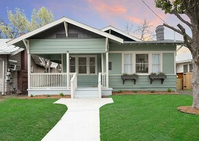 506 E Evergreen St in San Antonio, TX - Building Photo