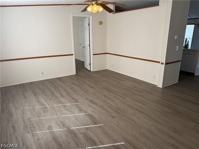 property at 2253 Queen Anne Dr