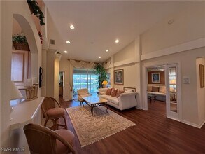 6580 Huntington Lakes Cir in Naples, FL - Building Photo - Building Photo
