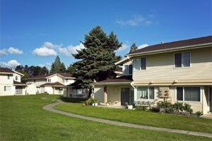 Firwood Circle in Auburn, WA - Building Photo
