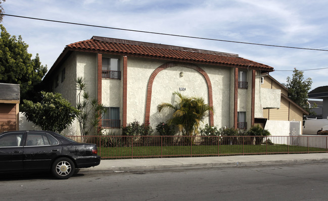 1324 Peckham St in Fullerton, CA - Building Photo - Building Photo