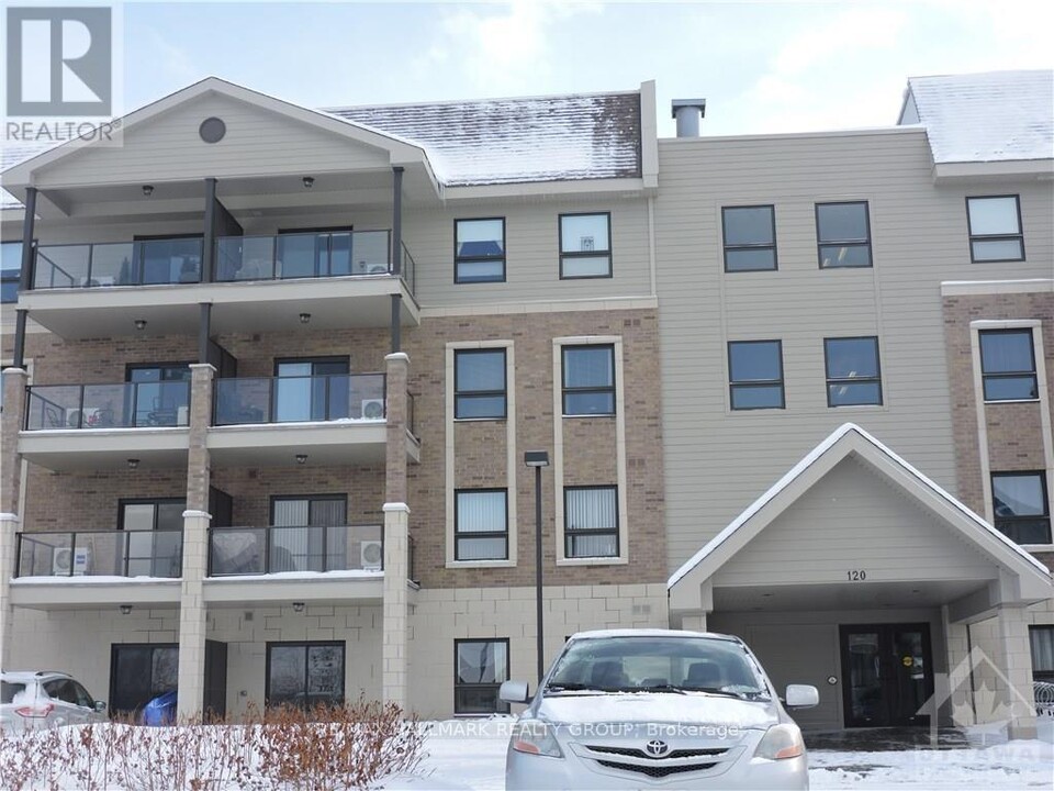 120-120 Prestige Cir in Ottawa, ON - Building Photo