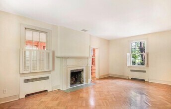 5540 30th St NW in Washington, DC - Foto de edificio - Building Photo