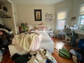 300 Boston Ave, Unit 2 in Medford, MA - Foto de edificio - Building Photo