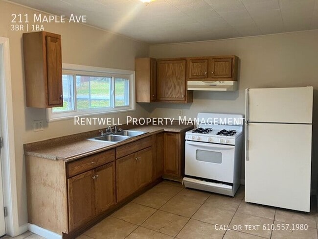 211 Maple Ave in Washington, PA - Building Photo - Building Photo