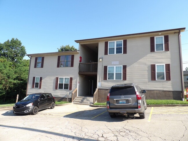 property at 35 Ashwood Ct