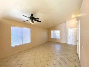 6617 Woodsworth Ave in Las Vegas, NV - Building Photo - Building Photo