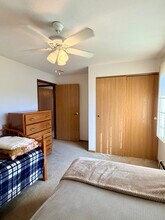 413 Rowley St, Unit 15 in Fremont, WI - Foto de edificio - Building Photo