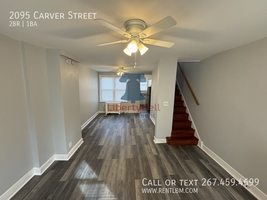 2095 Carver St in Philadelphia, PA - Building Photo